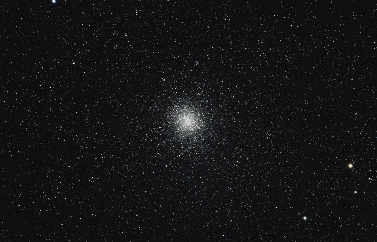 photo of the globular cluster m22